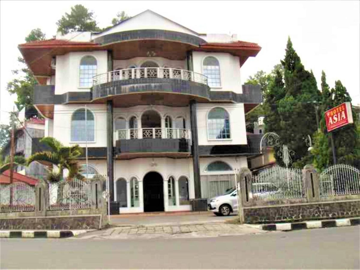 Hotel Asia Bukittinggi Extérieur photo