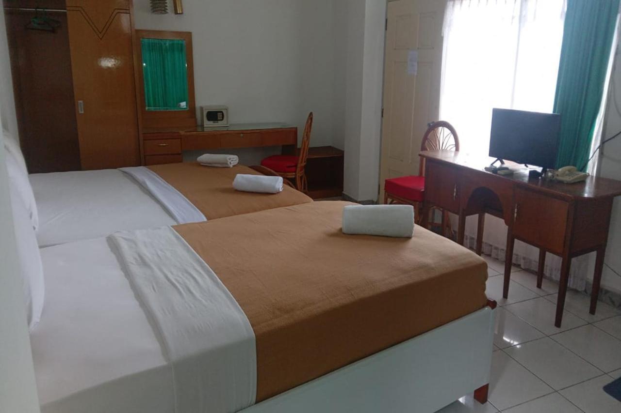 Hotel Asia Bukittinggi Extérieur photo