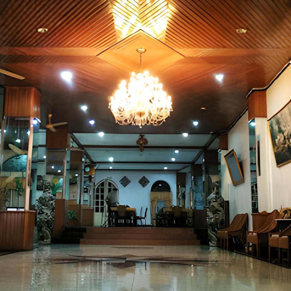 Hotel Asia Bukittinggi Extérieur photo