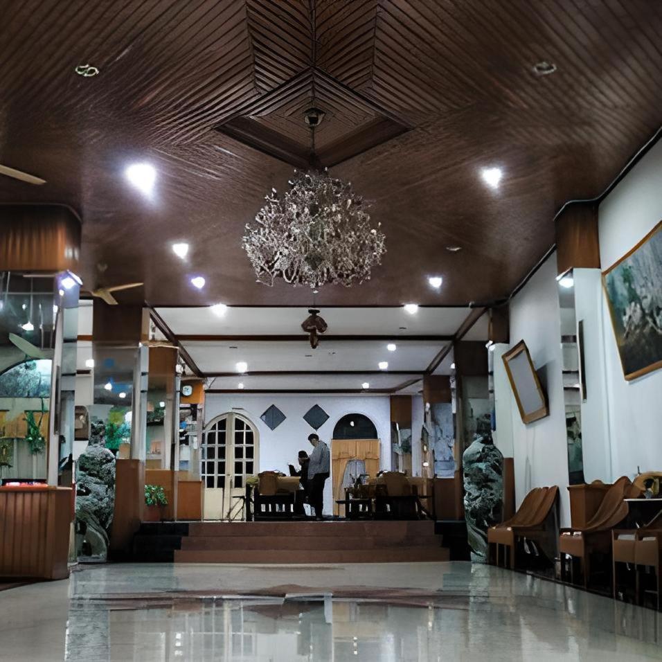 Hotel Asia Bukittinggi Extérieur photo